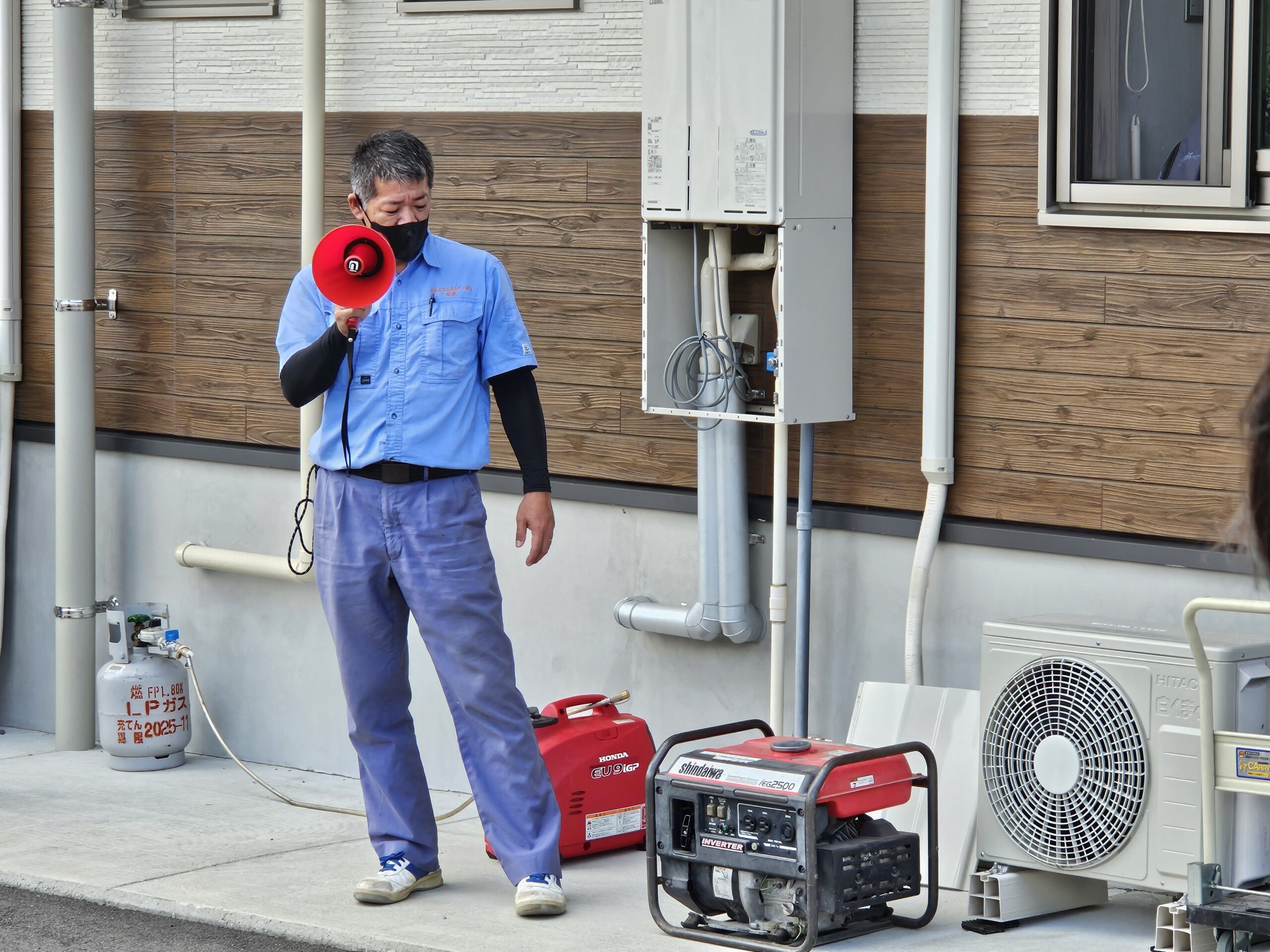 職場内研修：非常時の発電設備について